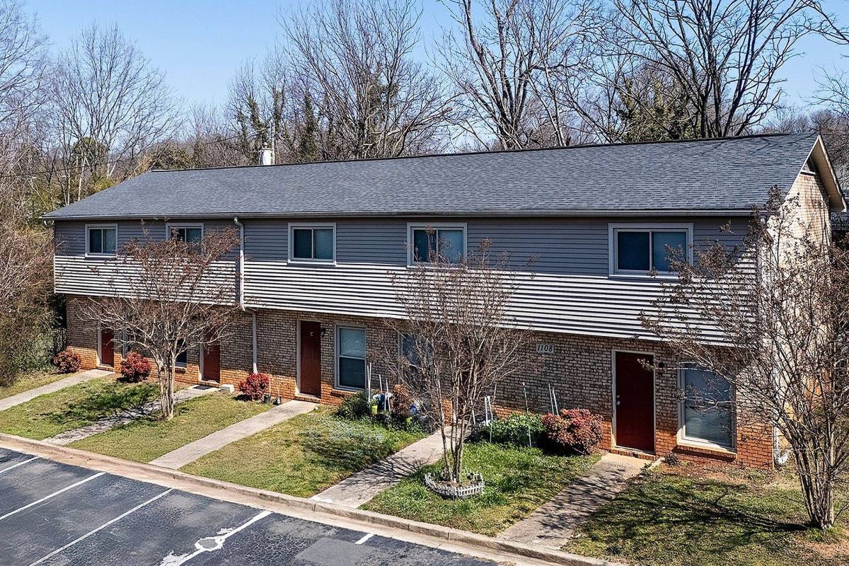 Townhouse for rent at 1106 Marble St, Charlotte, NC 28208