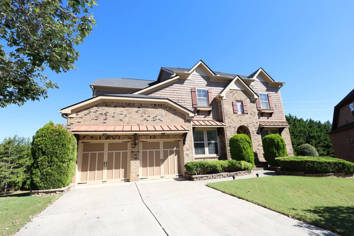 House for rent at 825 Morganton Dr, Suwanee, GA 30024