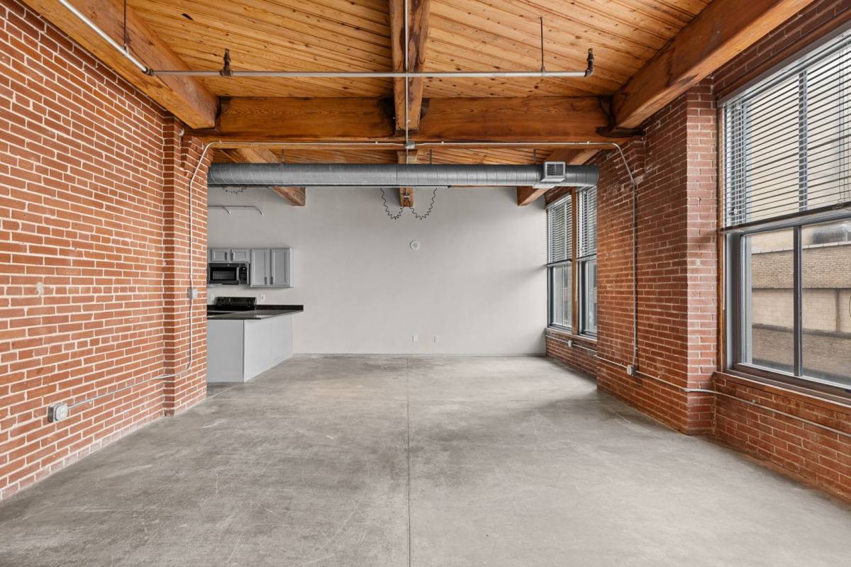 Apartment for rent at 500 N 13th St, St. Louis, MO 63103