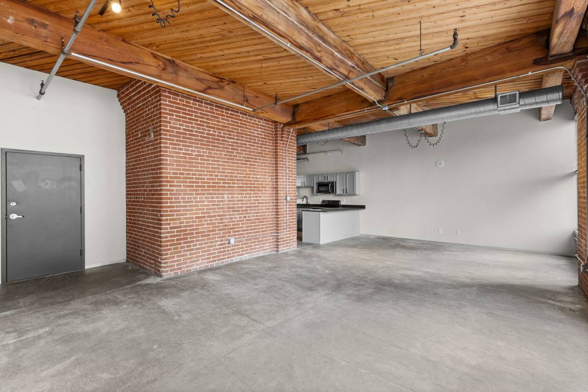 Apartment for rent at 500 N 13th St, St. Louis, MO 63103