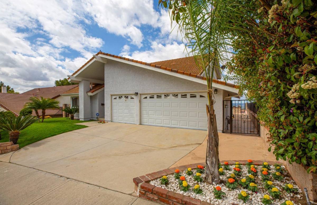 House for rent at 2735 Joaquin Dr, Burbank, CA 91504