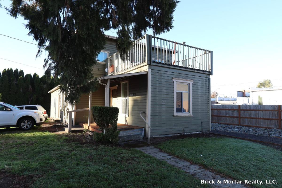 Apartment for rent at 283 4th Ave, Stayton, OR 97383