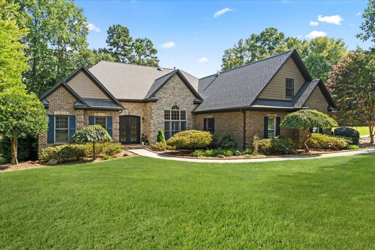 House for rent at 7832 Chapel Creek Dr, Denver, NC 28037