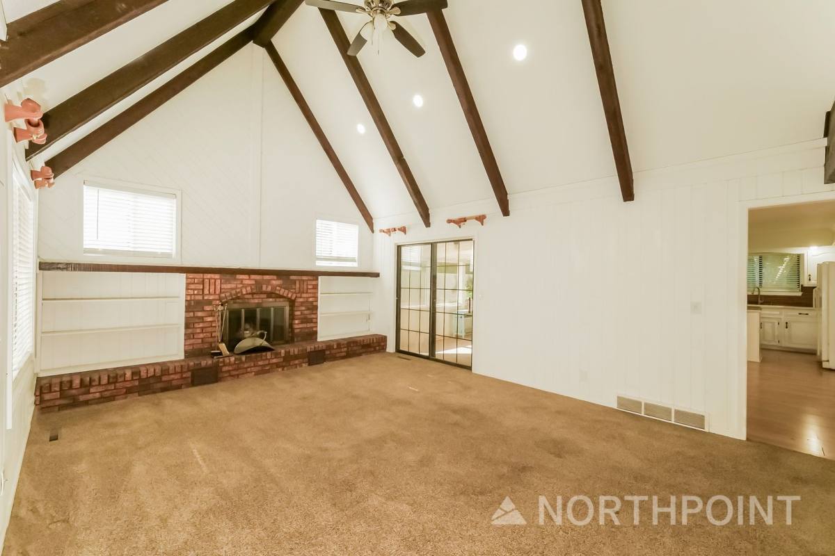 House for rent at 15045 Switzer Rd, Overland Park, KS 66221