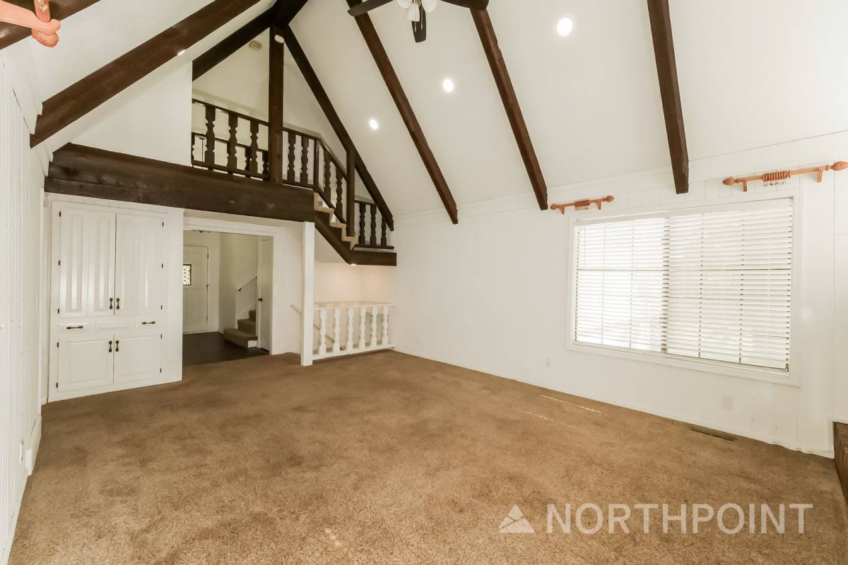 House for rent at 15045 Switzer Rd, Overland Park, KS 66221