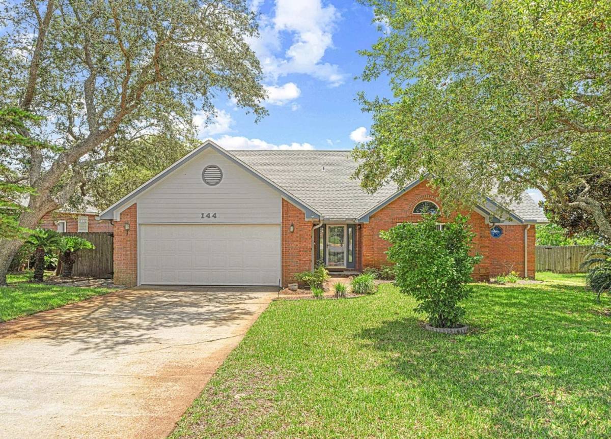 House for rent at 144 Long Pointe Dr, Mary Esther, FL 32569