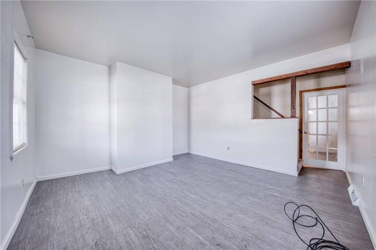Apartment for rent at 126-128 Railroad St, Monongahela, PA 15063