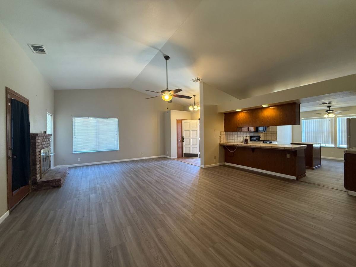 House for rent at 1105 S Jeffrey Court, Visalia, CA 93292