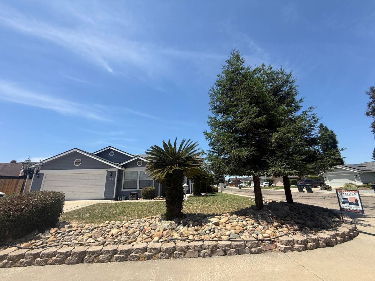 House for rent at 1105 S Jeffrey Court, Visalia, CA 93292