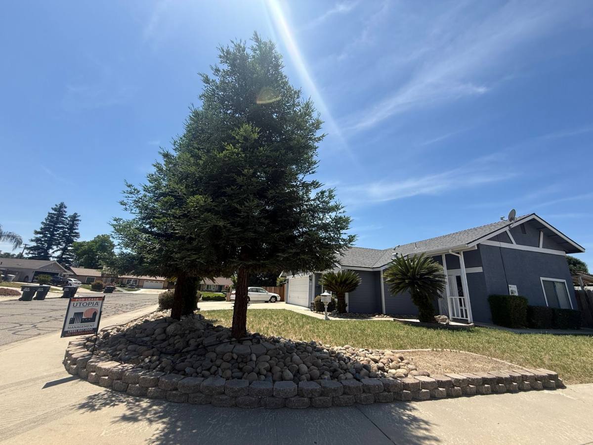 House for rent at 1105 S Jeffrey Court, Visalia, CA 93292