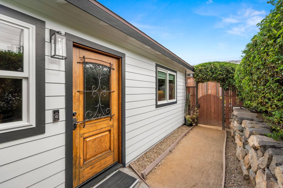 House for rent at 802 1 2 Stevens Ave, Solana Beach, CA 92075