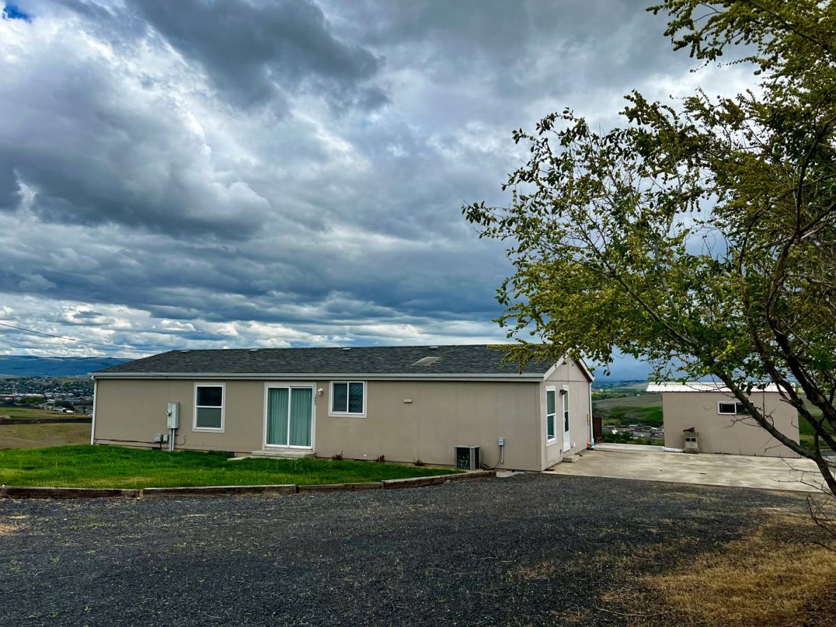 House for rent at 1002 NW 47th St, Pendleton, OR 97801