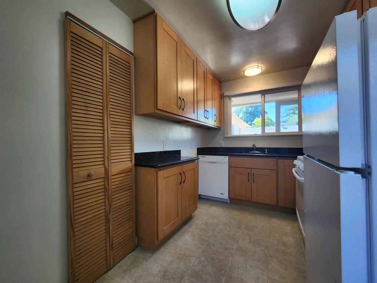 Apartment for rent at 310 Kipling St, Palo Alto, CA 94301