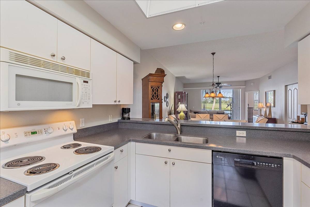 Condo for rent at 5271 Mahogany Run Ave, Bldg 7 #715, Sarasota, FL 34241