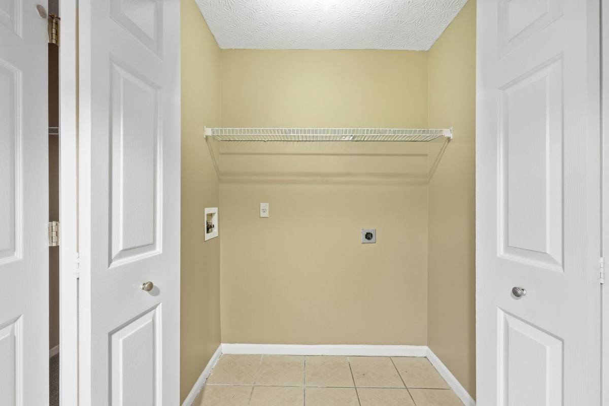 Apartment for rent at 5496 Cedar Springs, Columbus, OH 43228