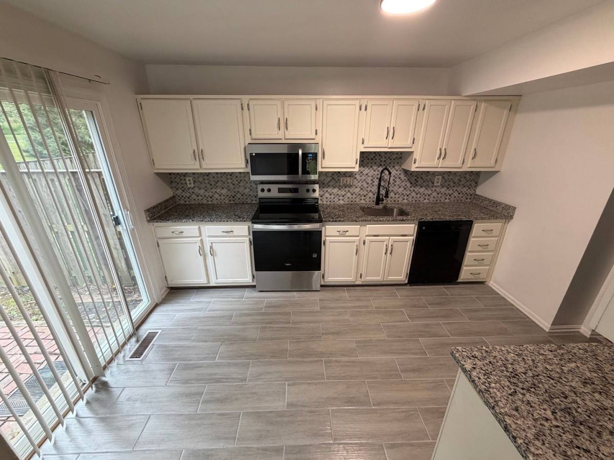 Townhouse for rent at 9200 Weathervane Place, Montgomery Village, MD 20886