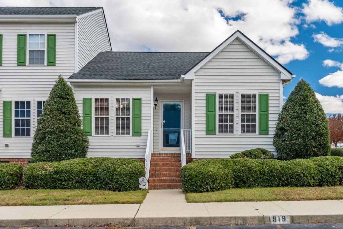 Townhouse for rent at 1919 Stroll Circle, Fuquay Varina, NC 27526