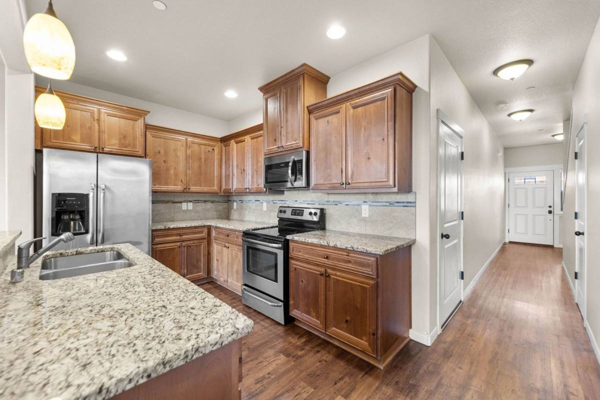 Townhouse for rent at 327 N 33rd Court, Ridgefield, WA 98642