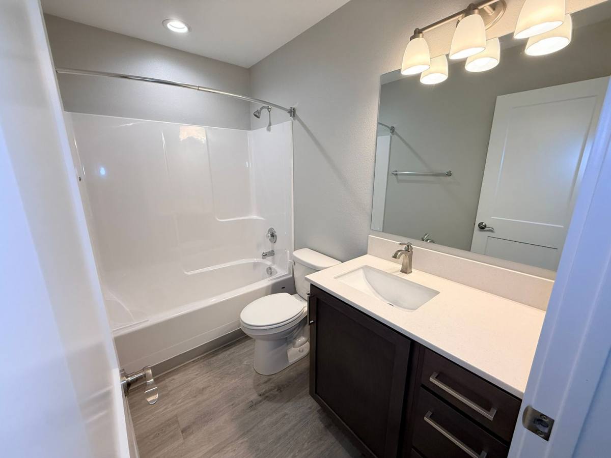 Apartment for rent at 1513 - 1515 N Bell St, Greenacres, WA 99016