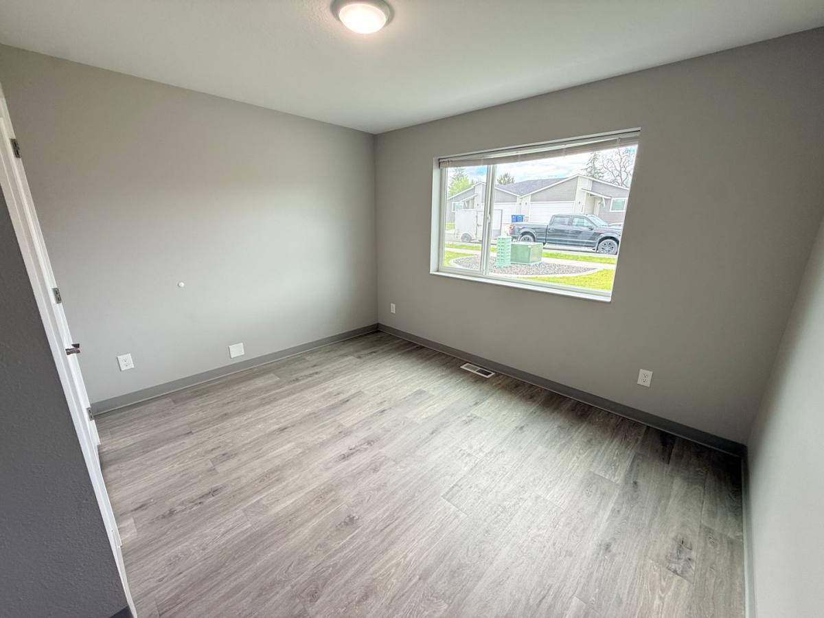 Apartment for rent at 1513 - 1515 N Bell St, Greenacres, WA 99016