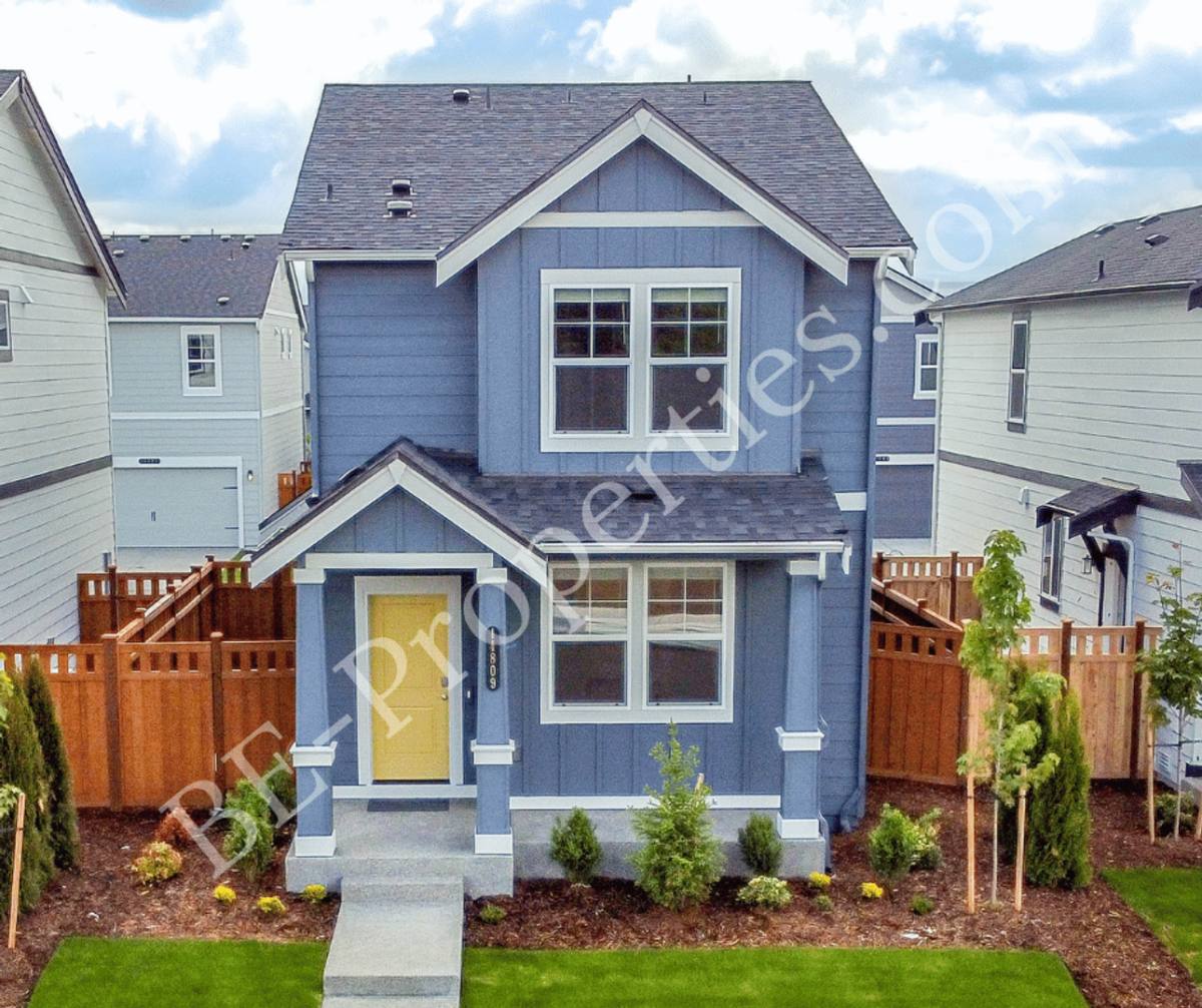 House for rent at 14809 202nd Ave E, Bonney Lake, WA 98391