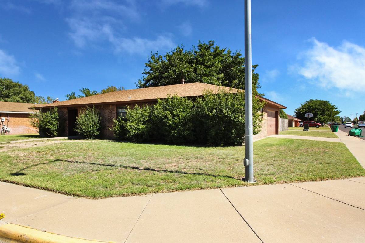 House for rent at 4000 N Mescalero Dr, Hobbs, NM 88240