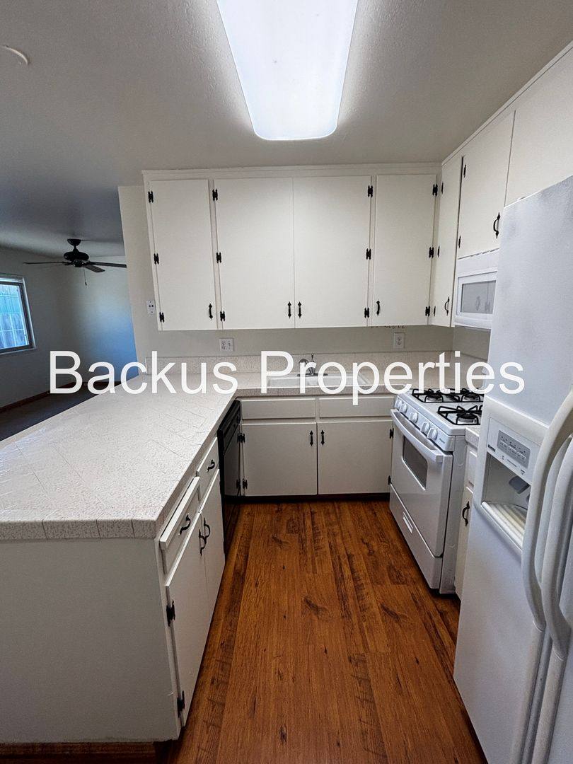 House for rent at 432 Comanche Way, Salinas, CA 93906