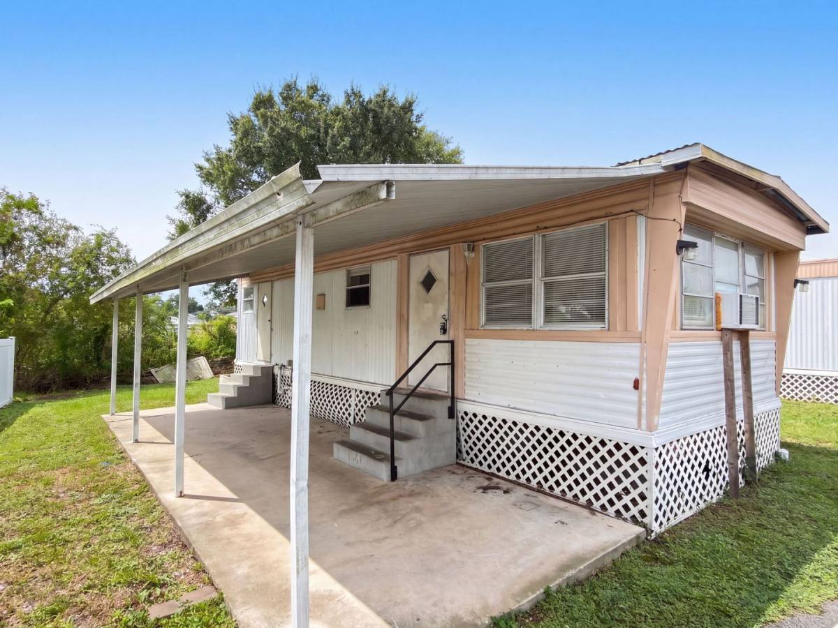 House for rent at 2854 Lake Alfred Rd, Lot 7, Winter Haven, FL 33881