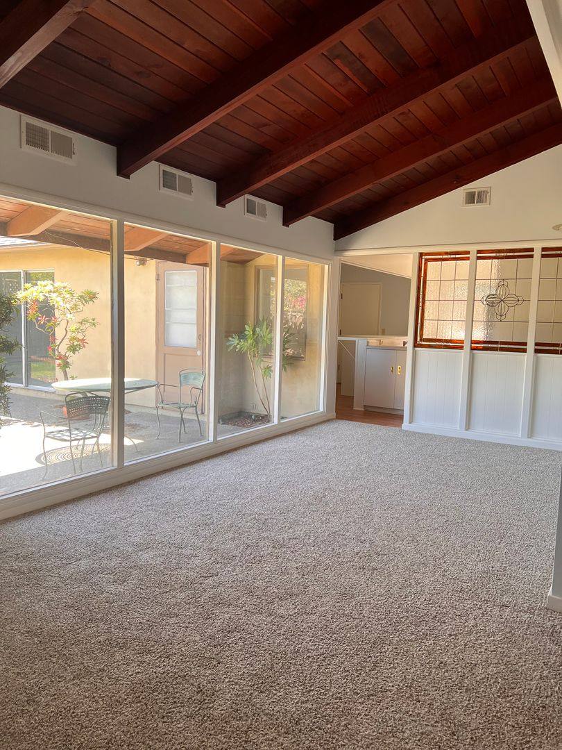 House for rent at 1143 Solana Dr, Mountain View, CA 94040