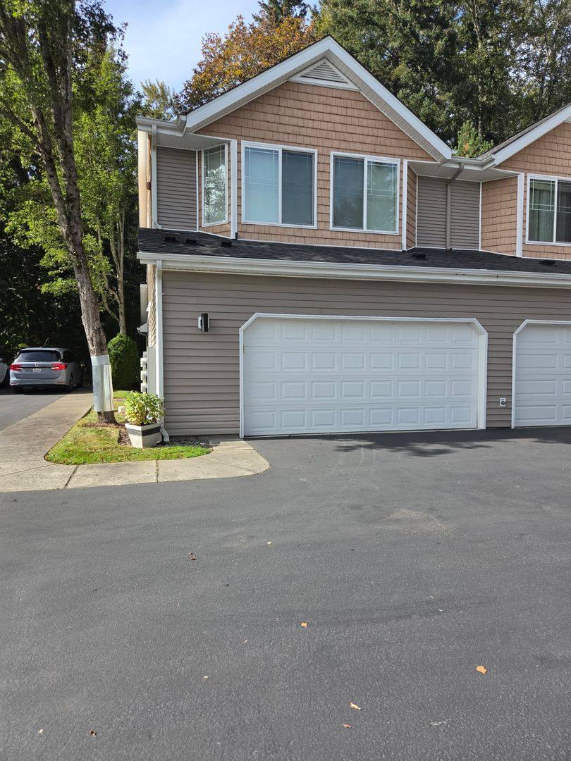 Condo for rent at 12511 172nd St E #KK103, Puyallup, WA 98374