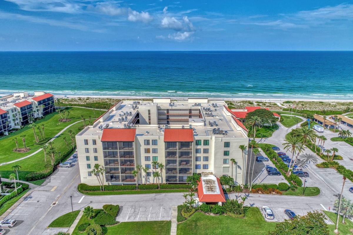 Condo for rent at 1945 Gulf of Mexico Dr #M2-414, Longboat Key, FL 34228