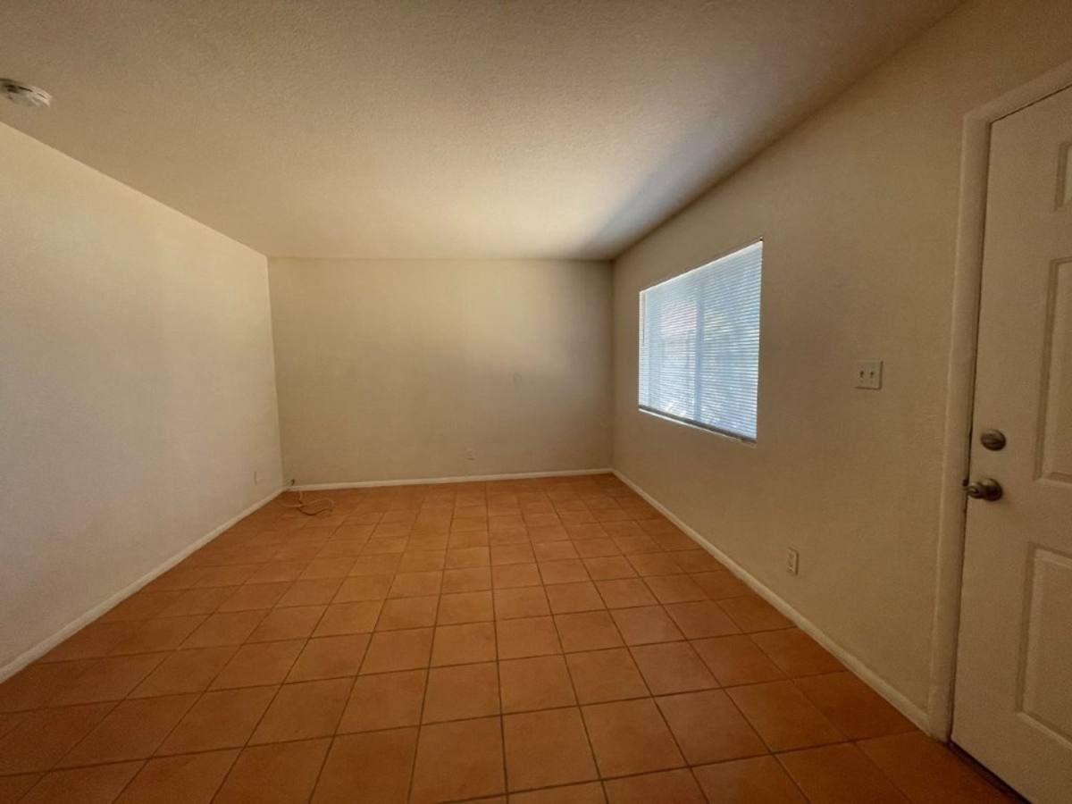 Apartment for rent at 1625 W Peoria Ave, Phoenix, AZ 85029