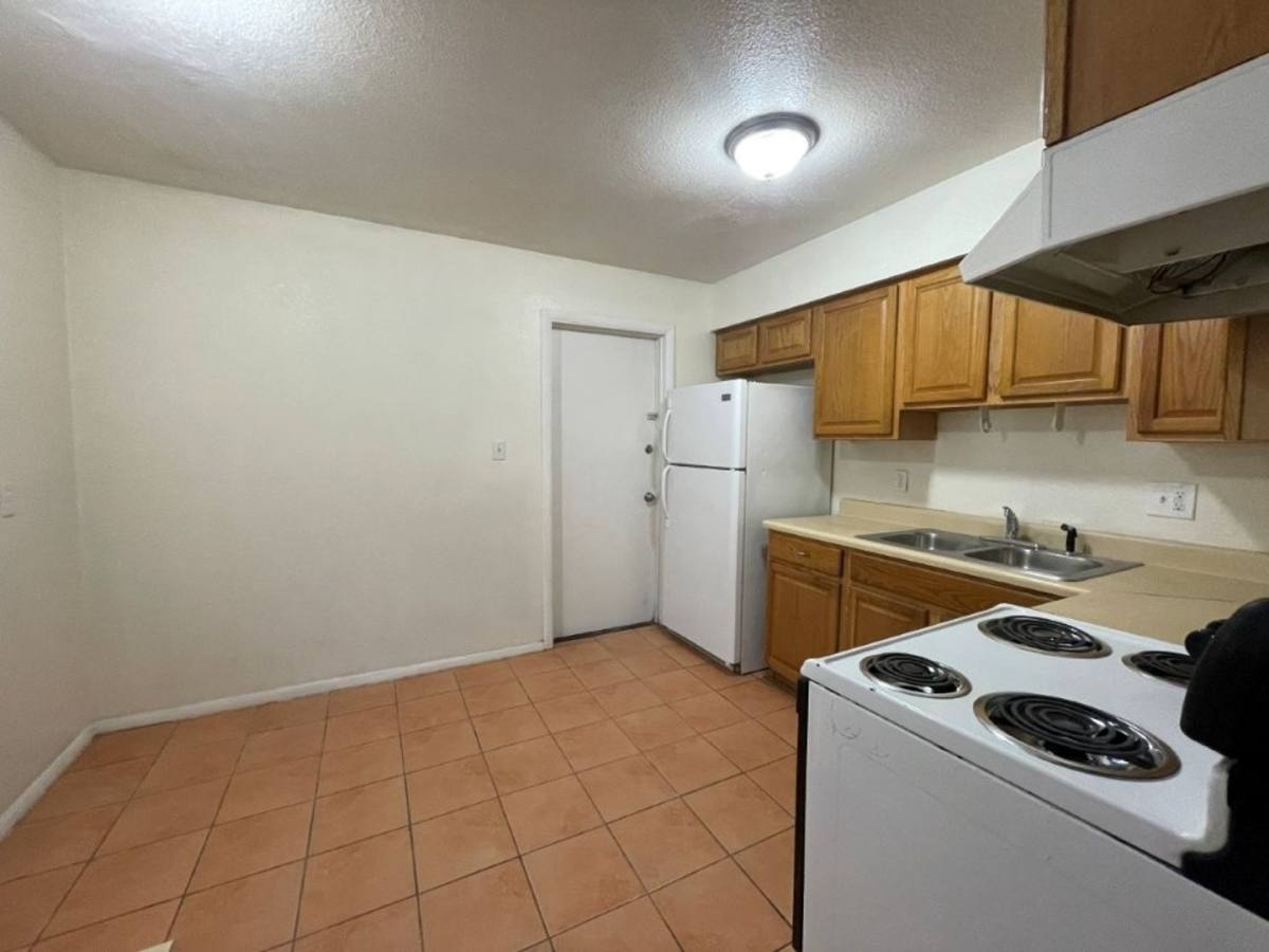 Apartment for rent at 1625 W Peoria Ave, Phoenix, AZ 85029