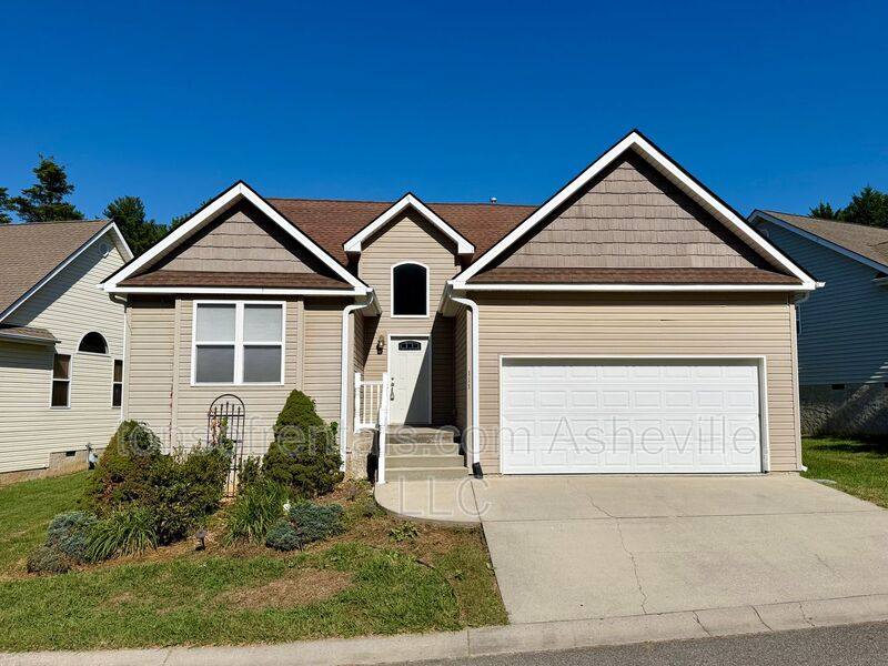 House for rent at 111 Woodcreek Circle, Ridgecrest, NC 28770