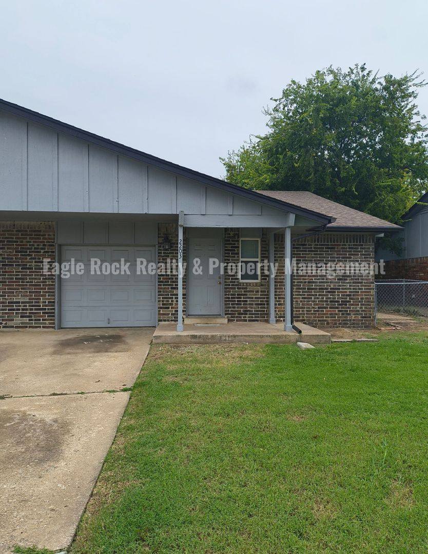 Apartment for rent at 2201 S 116th E Ave, Tulsa, OK 74129
