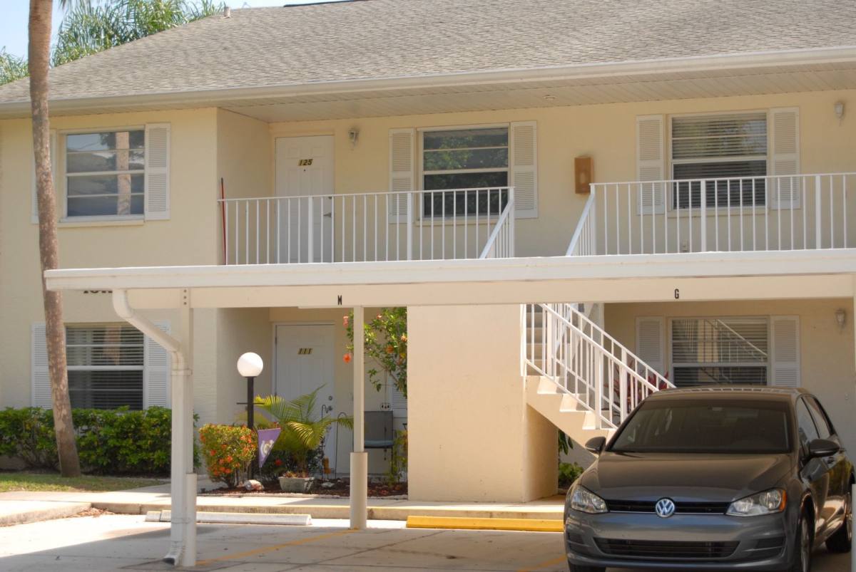 Apartment for rent at 1512 Rio De Janeiro Ave #125, Punta Gorda, FL 33983