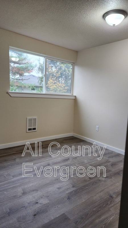 Apartment for rent at 1405 Wright Ave #A, Sumner, WA 98390