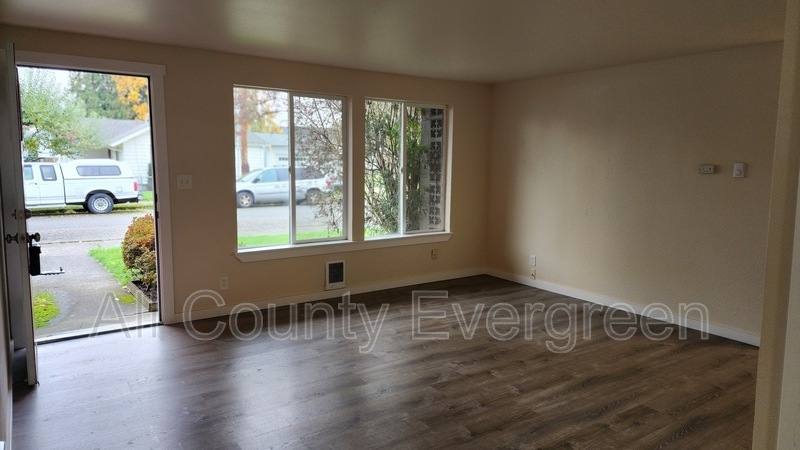 Apartment for rent at 1405 Wright Ave #A, Sumner, WA 98390