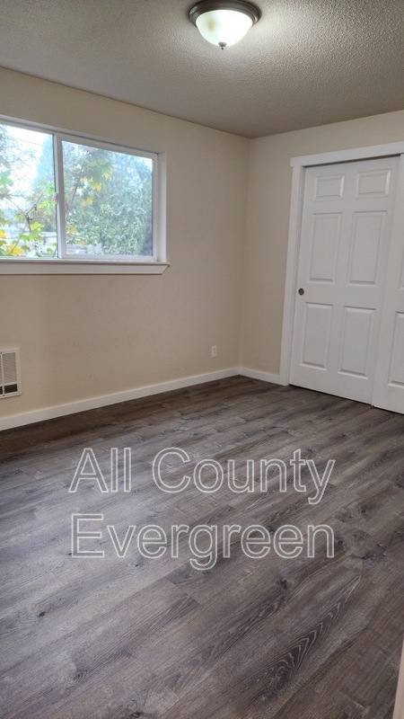 Apartment for rent at 1405 Wright Ave #A, Sumner, WA 98390