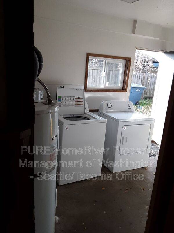 Apartment for rent at 802 9th St SW, Puyallup, WA 98371