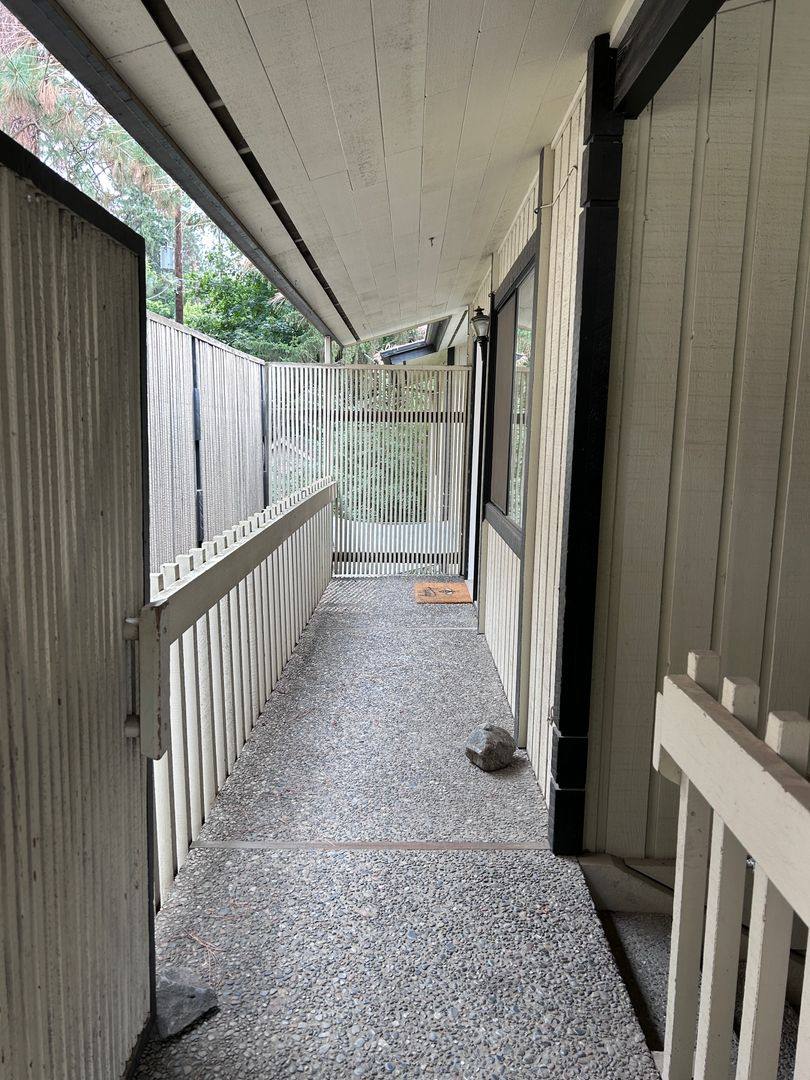 Southhill Duplex, 1007 W 13th Ave, Spokane, WA 99204 - Apartment for Rent - Image 2