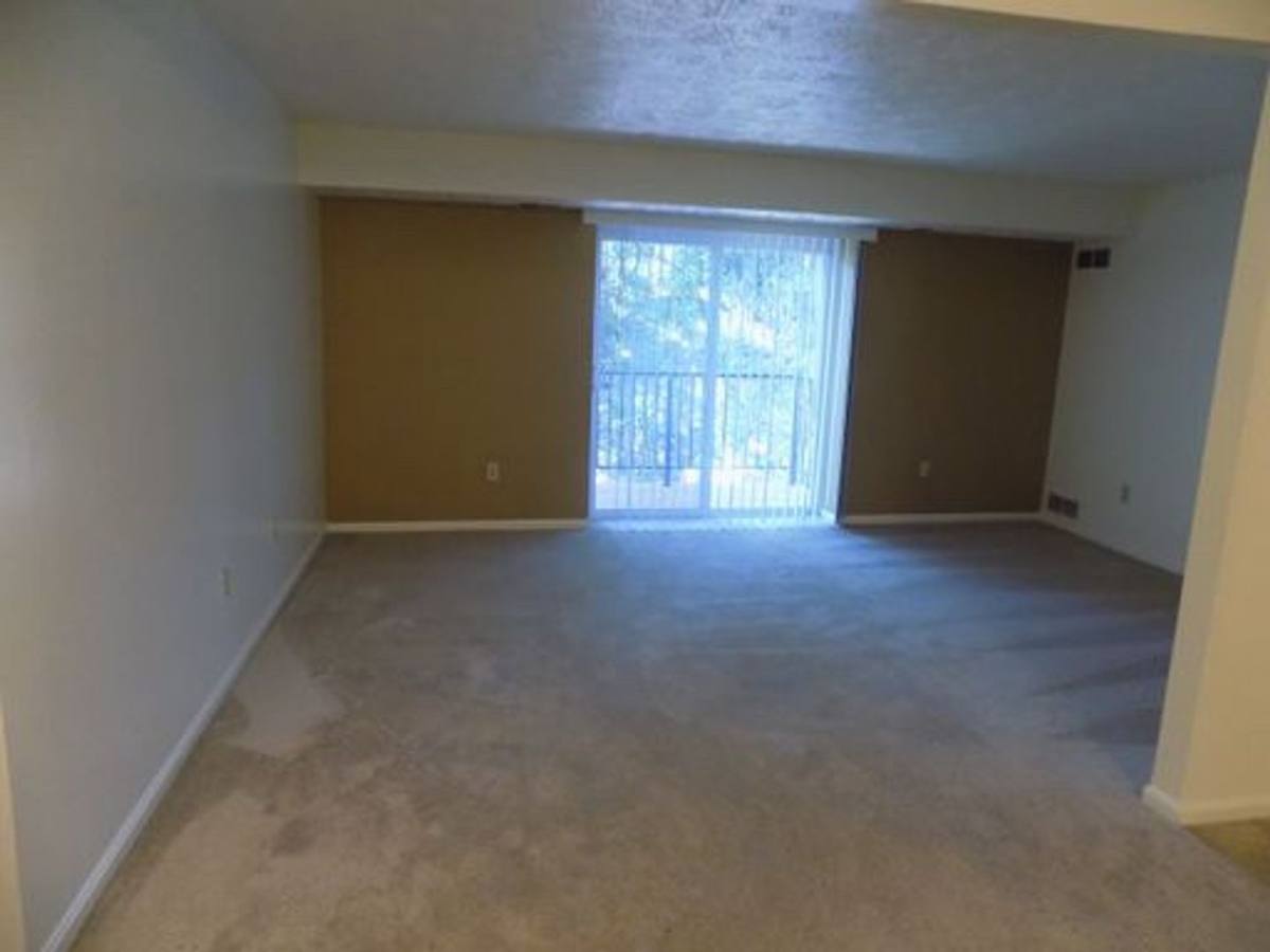 Apartment for rent at 8836 Royal Manor Dr, Allison Park, PA 15101