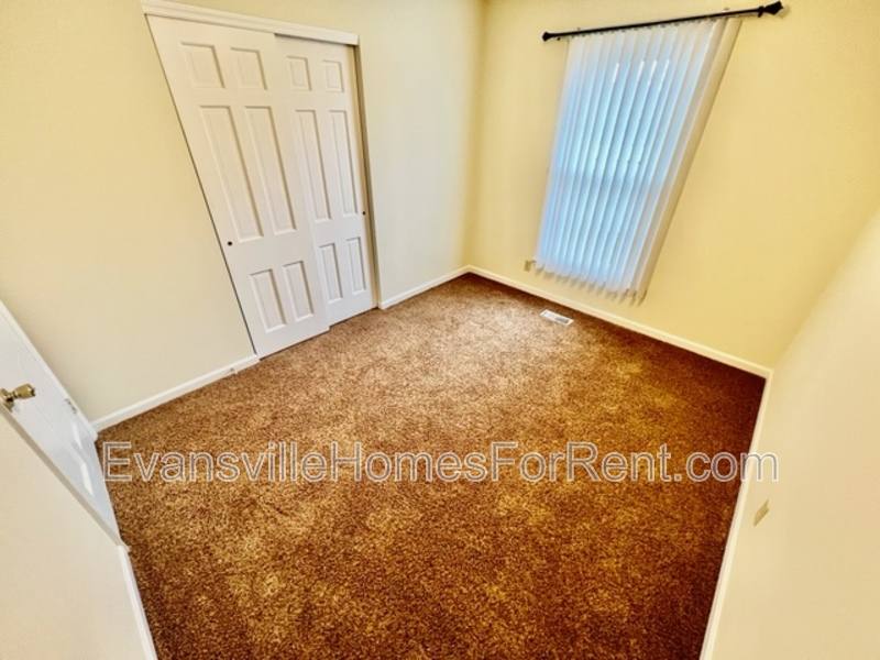 Apartment for rent at 4210 Keck Ave, Evansville, IN 47715