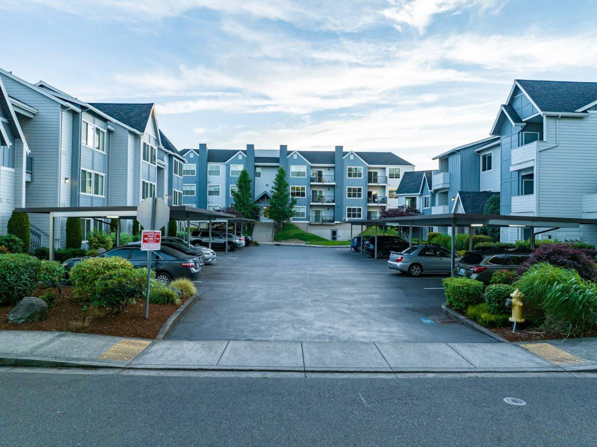 Apartment for rent at 608 NE 86th St, Vancouver, WA 98665