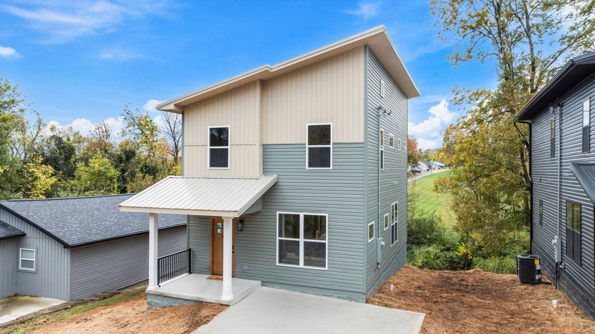 House for rent at 915 Turner St, Knoxville, TN 37917