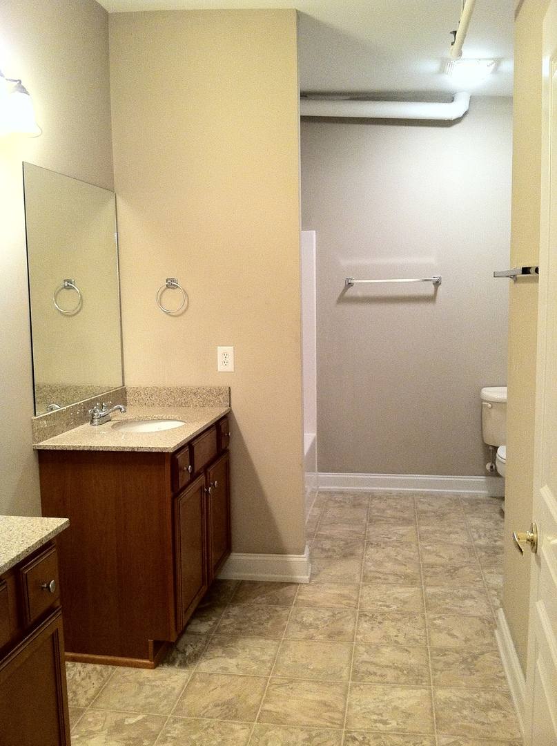 Apartment for rent at 922 Main St, Lynchburg, VA 24504