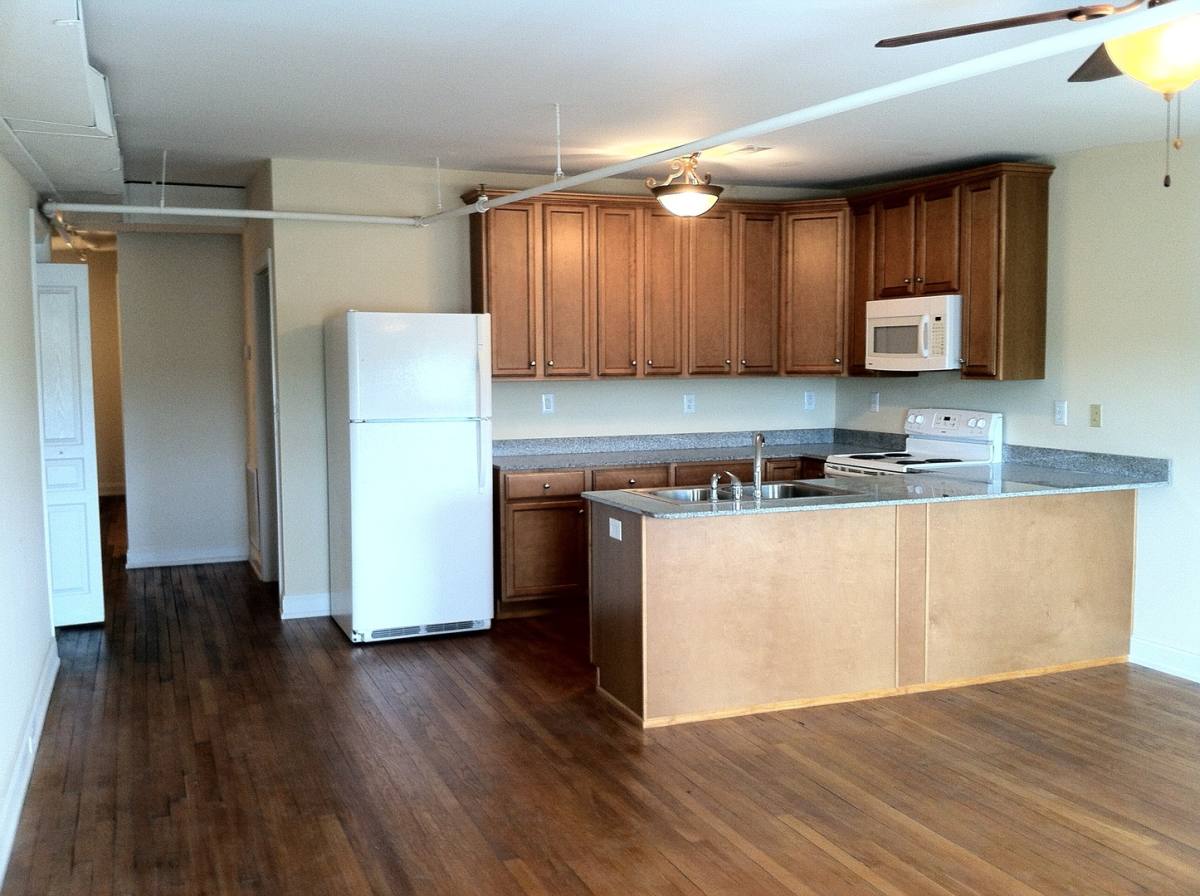 Apartment for rent at 922 Main St, Lynchburg, VA 24504