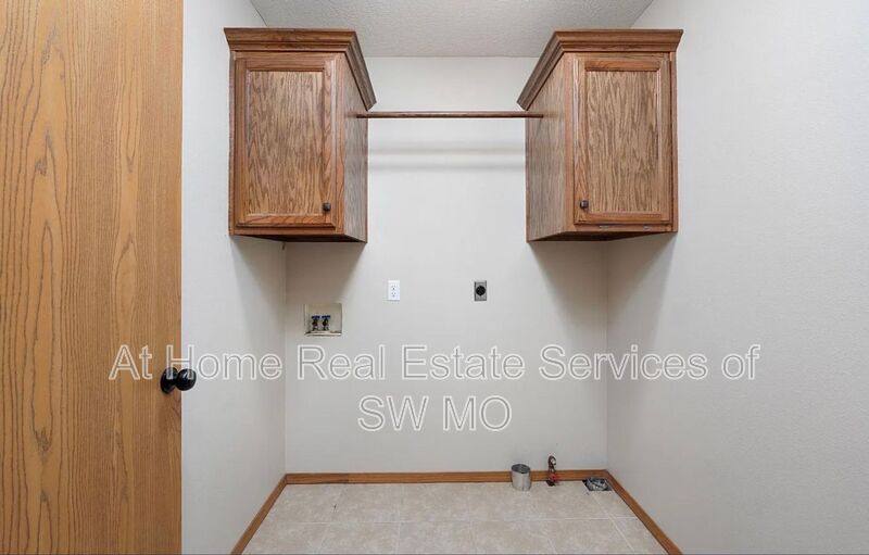 House for rent at 105 E Wilson St, Republic, MO 65738