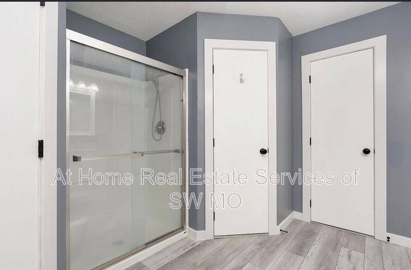 House for rent at 105 E Wilson St, Republic, MO 65738