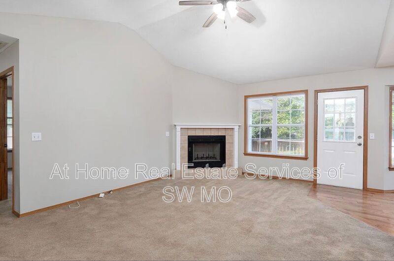 House for rent at 105 E Wilson St, Republic, MO 65738